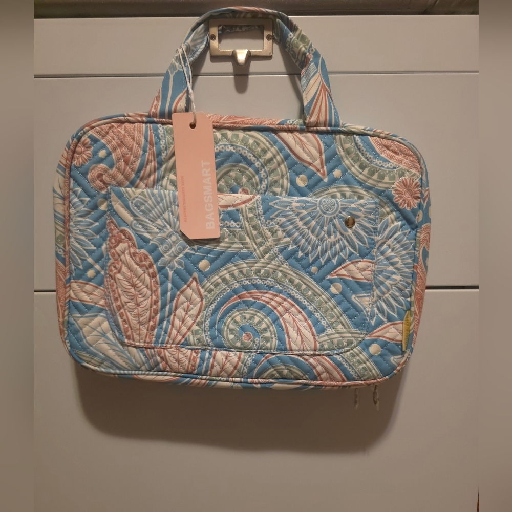 BAGSMART Blue and Pink Quilted Cosmetic Bag